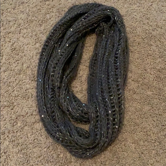 Infinity Scarf - Picture 2 of 3
